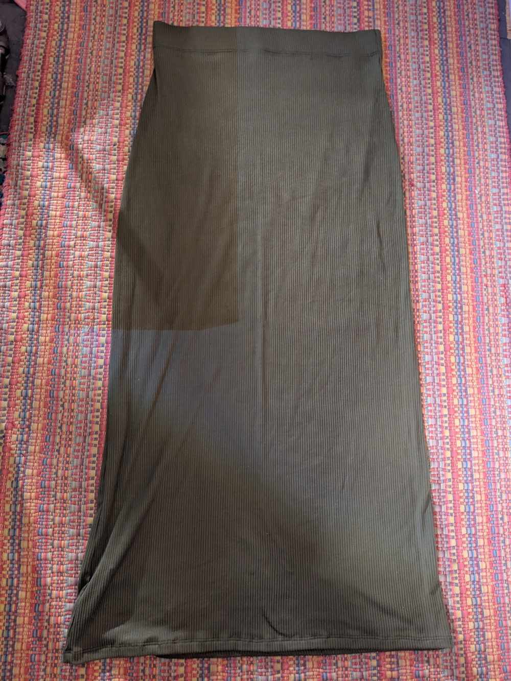 REMA Aparellel Olive Green Ribbed Maxi Skirt